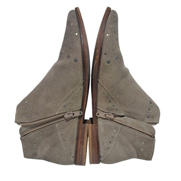 Free People Aquarian Studded Leather Distressing Suede Ankle Boots Taupe Size 6 - Picture 3 of 17